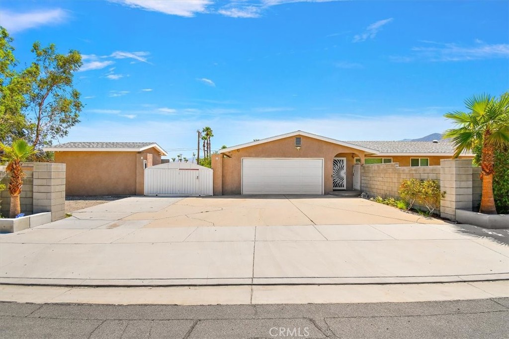 2175 E Racquet Club Road