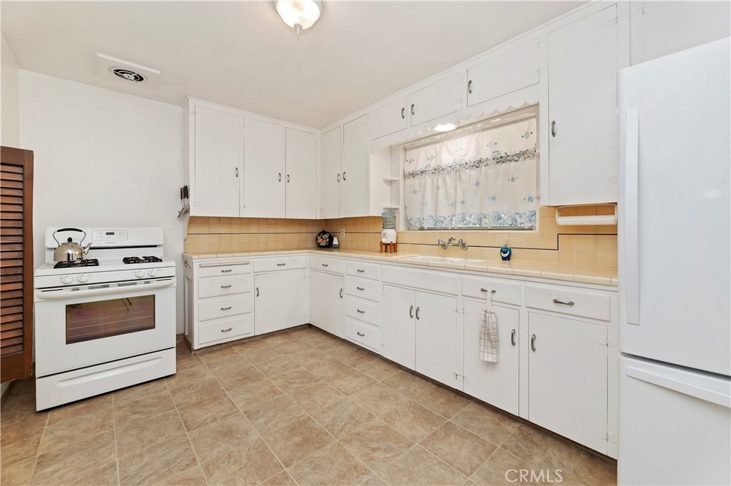 7448 Olive Tree Lane