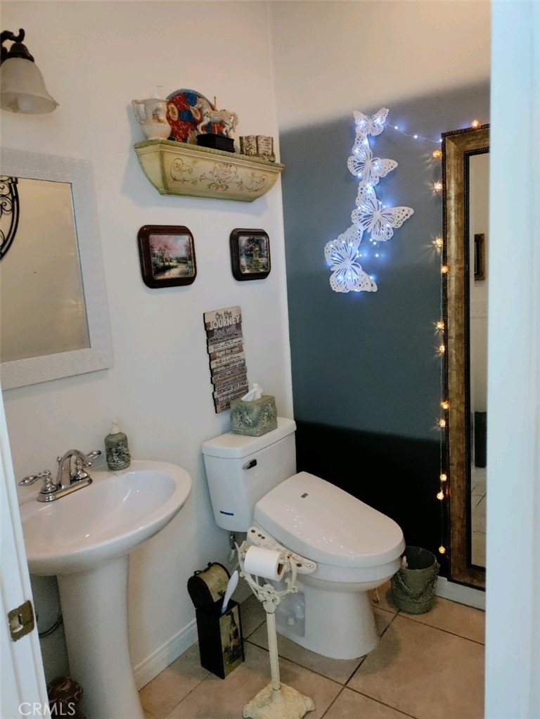 243 W County Line Road