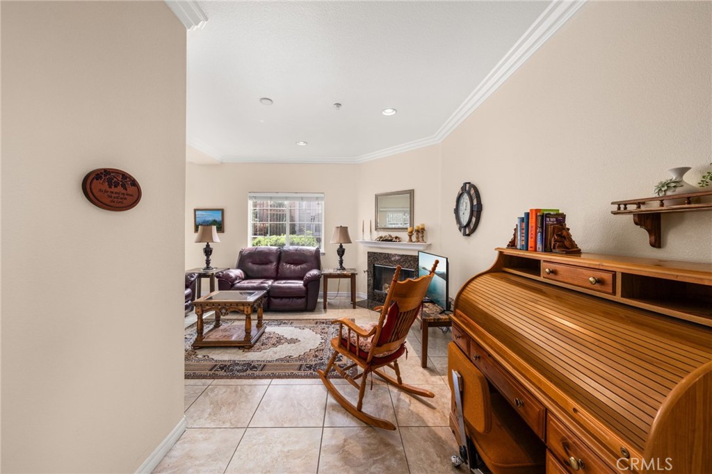 1200 E Highland Avenue 207