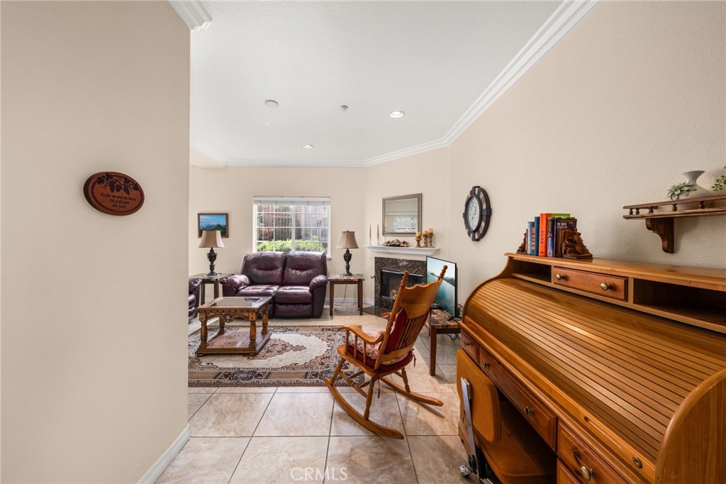 1200 E Highland Avenue 207