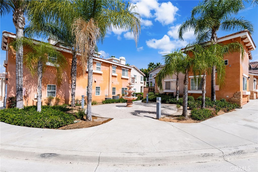 1200 E Highland Avenue 207