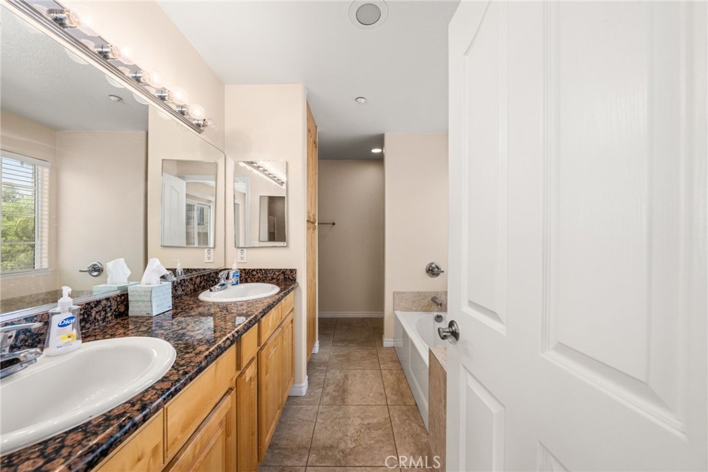 1200 E Highland Avenue 207