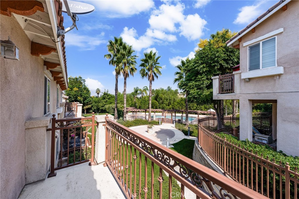 1200 E Highland Avenue 207