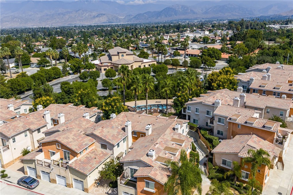 1200 E Highland Avenue 207