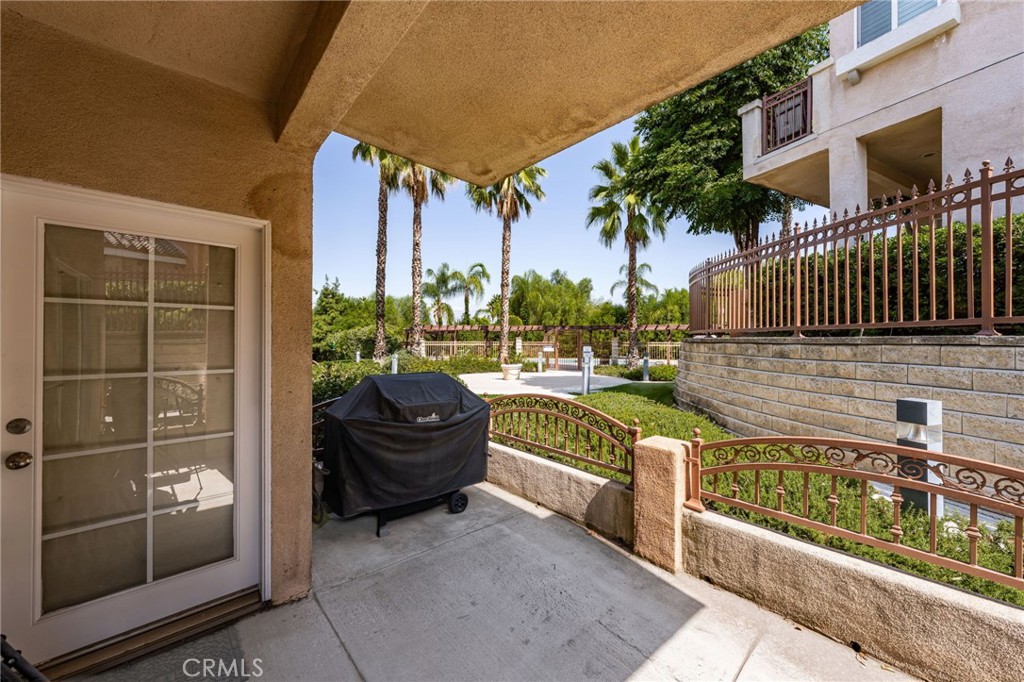 1200 E Highland Avenue 207