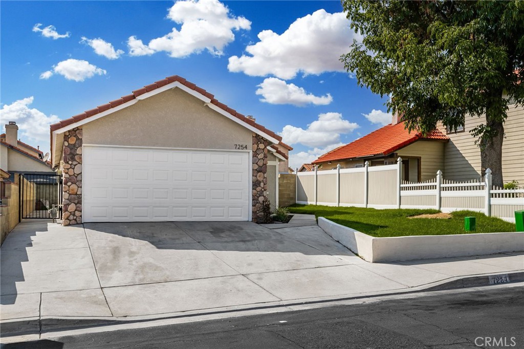 7254 Stoney Creek