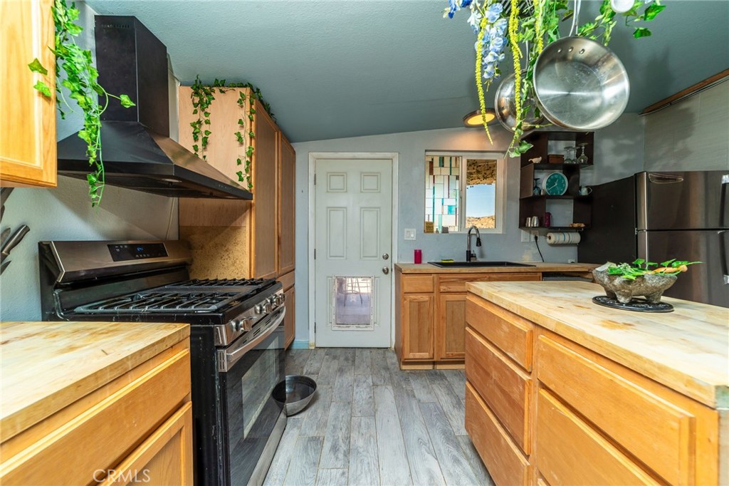 25333 Valley View