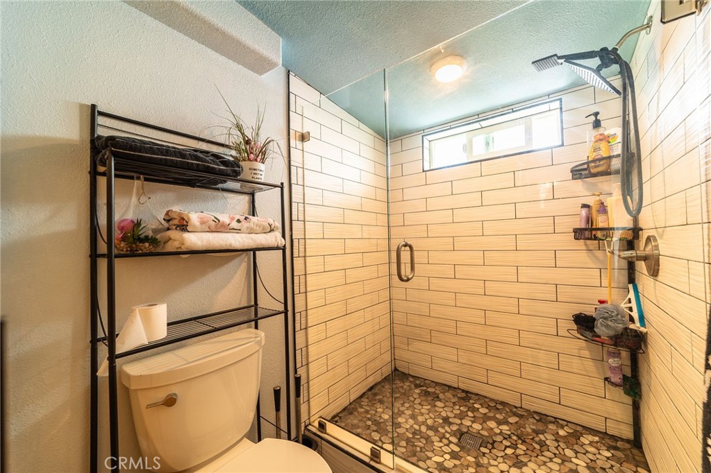 25333 Valley View