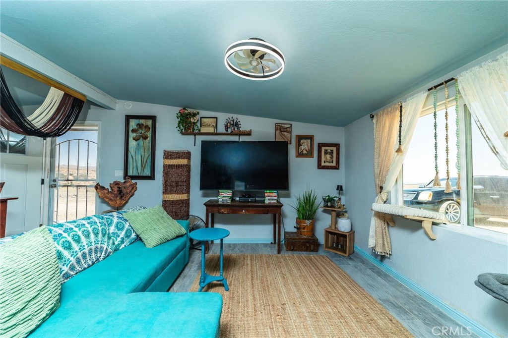 25333 Valley View