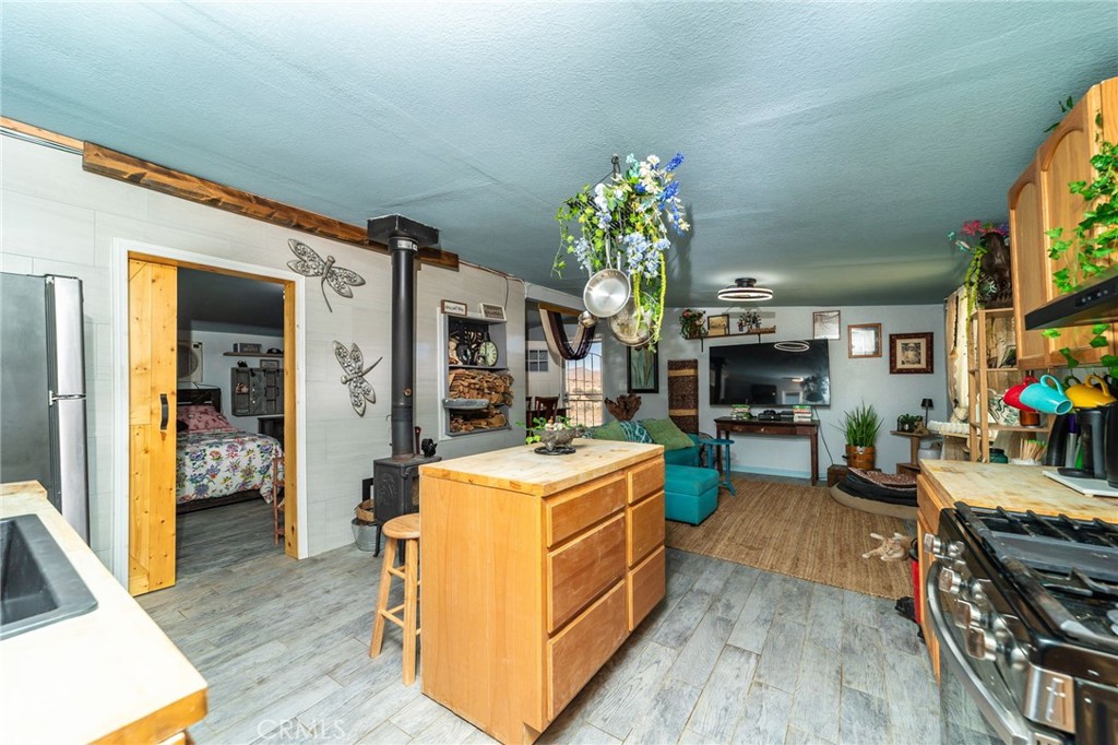 25333 Valley View