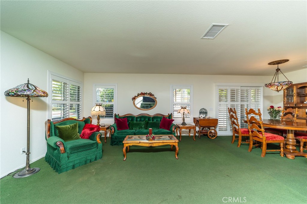 11433 Mountain View