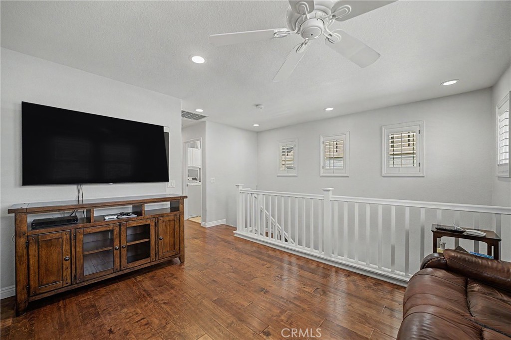 11433 Mountain View