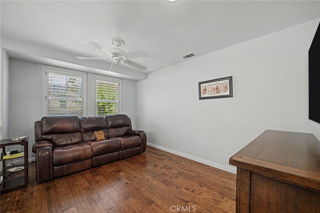11433 Mountain View