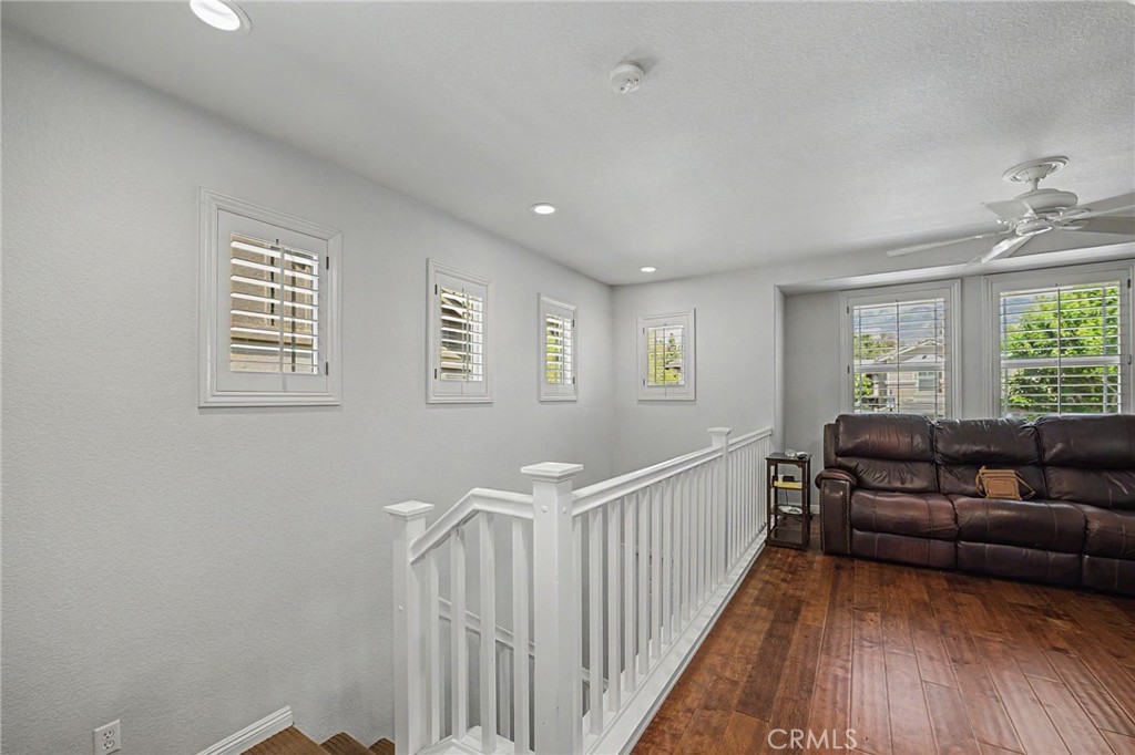 11433 Mountain View