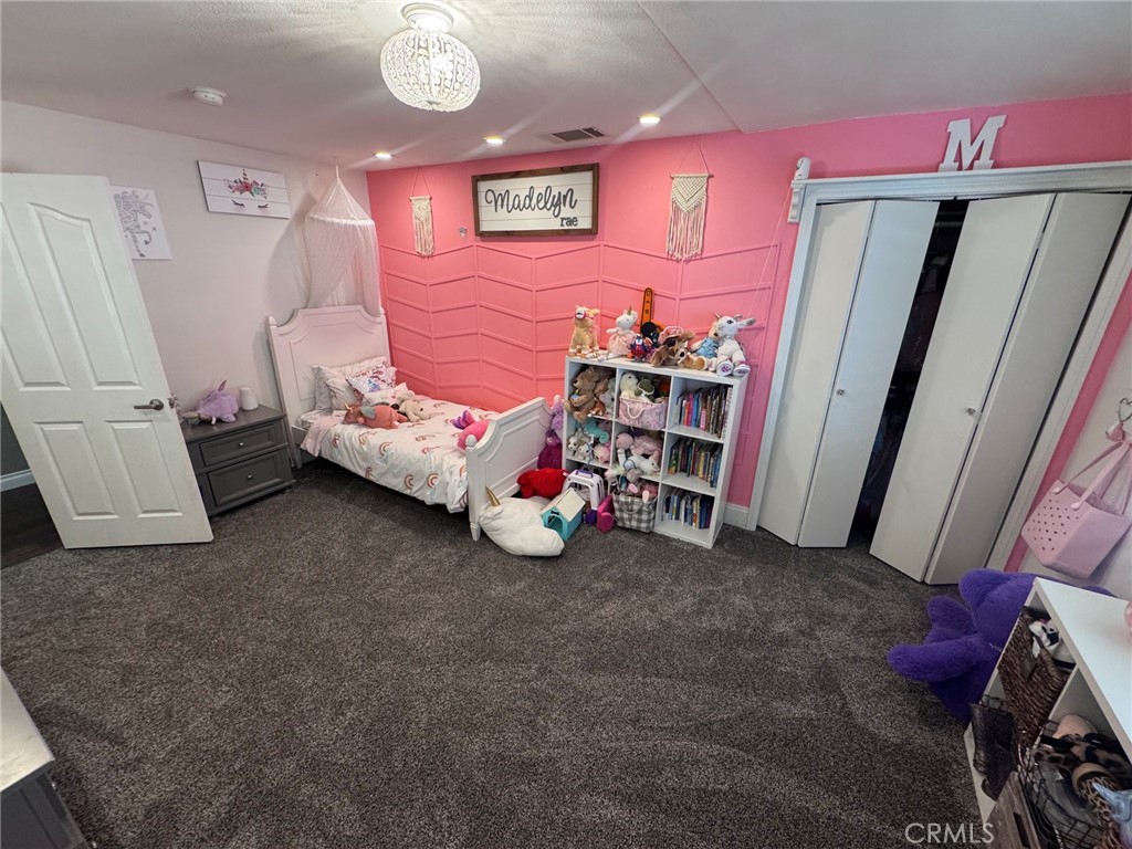 5260 Desert View Lane