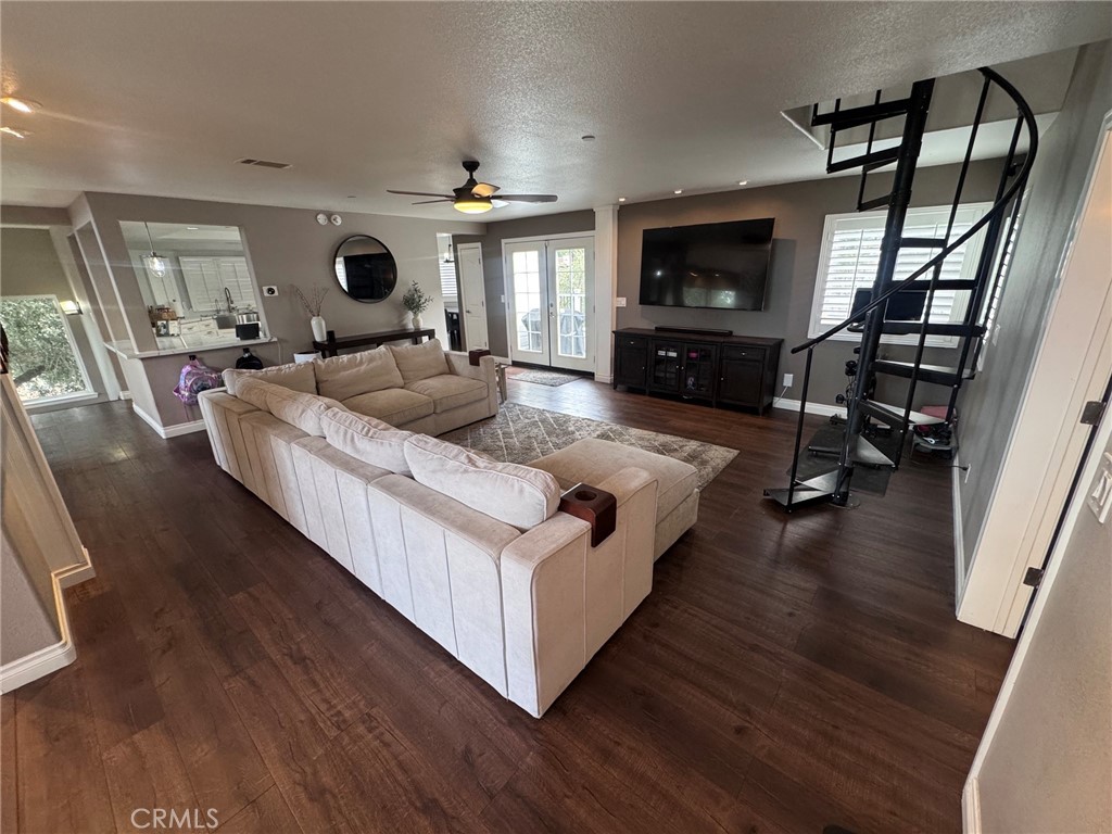 5260 Desert View Lane