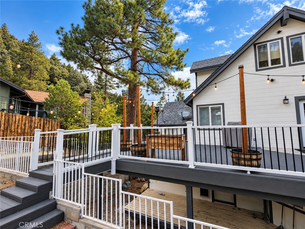 5260 Desert View Lane