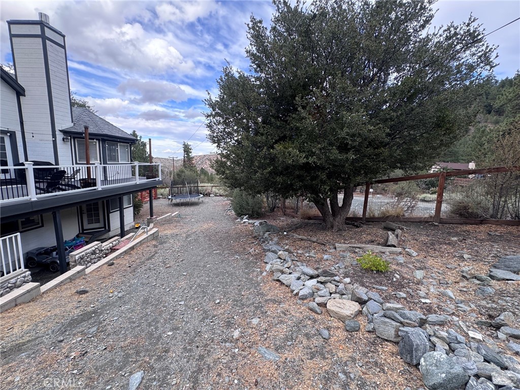 5260 Desert View Lane