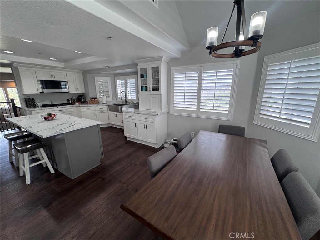 5260 Desert View Lane