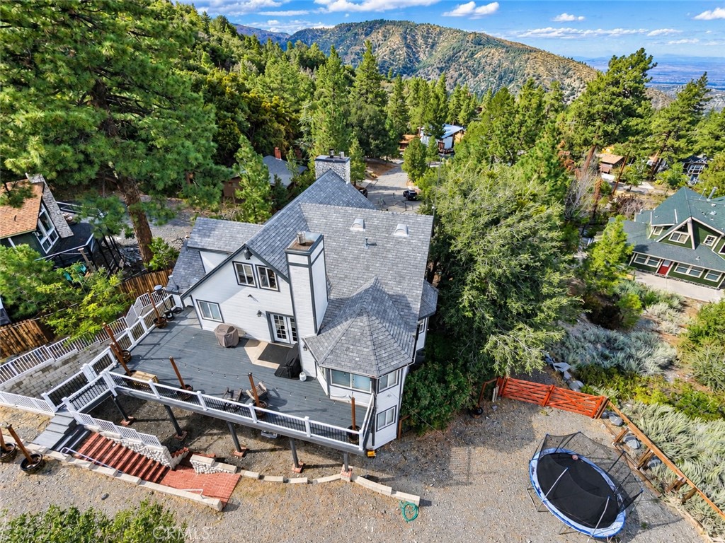 5260 Desert View Lane