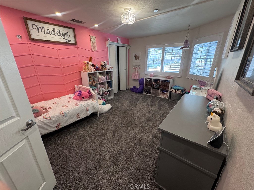 5260 Desert View Lane