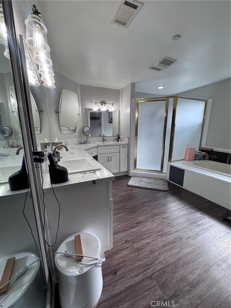 5260 Desert View Lane