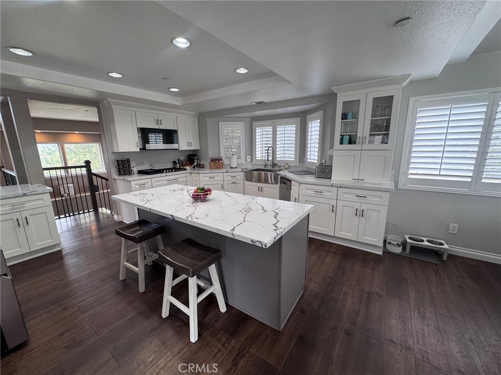 5260 Desert View Lane