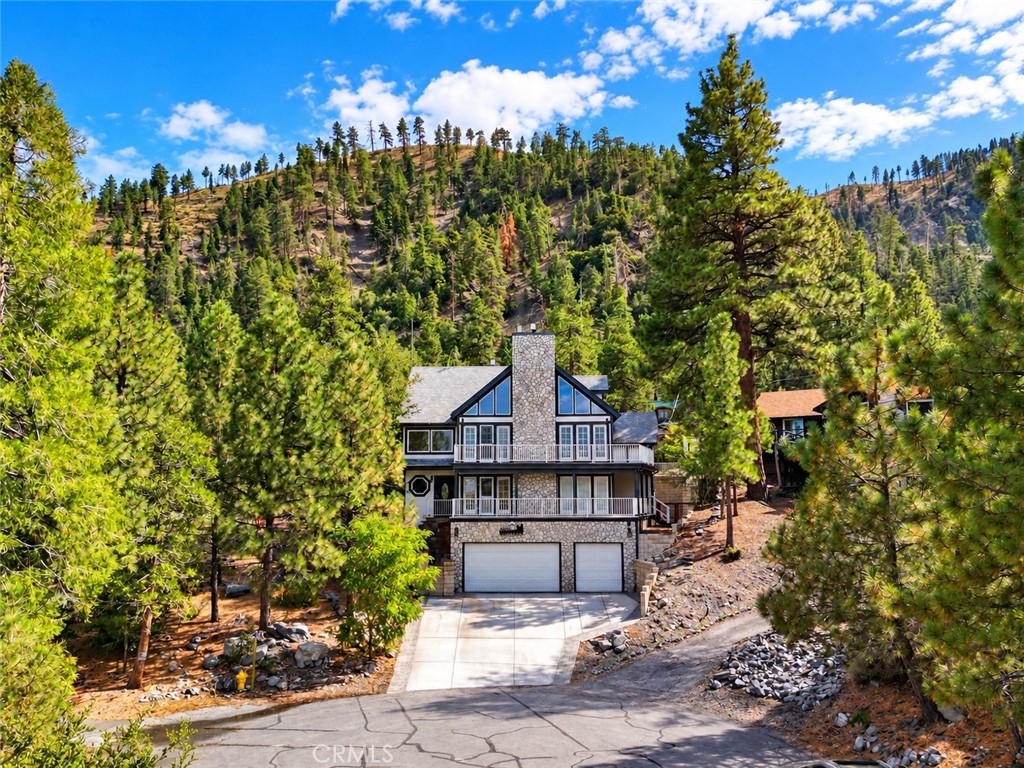 5260 Desert View Lane