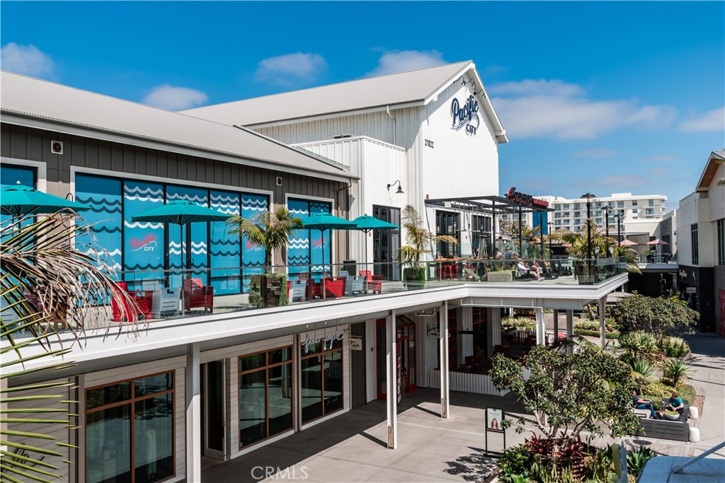 7821 Essex Drive 103