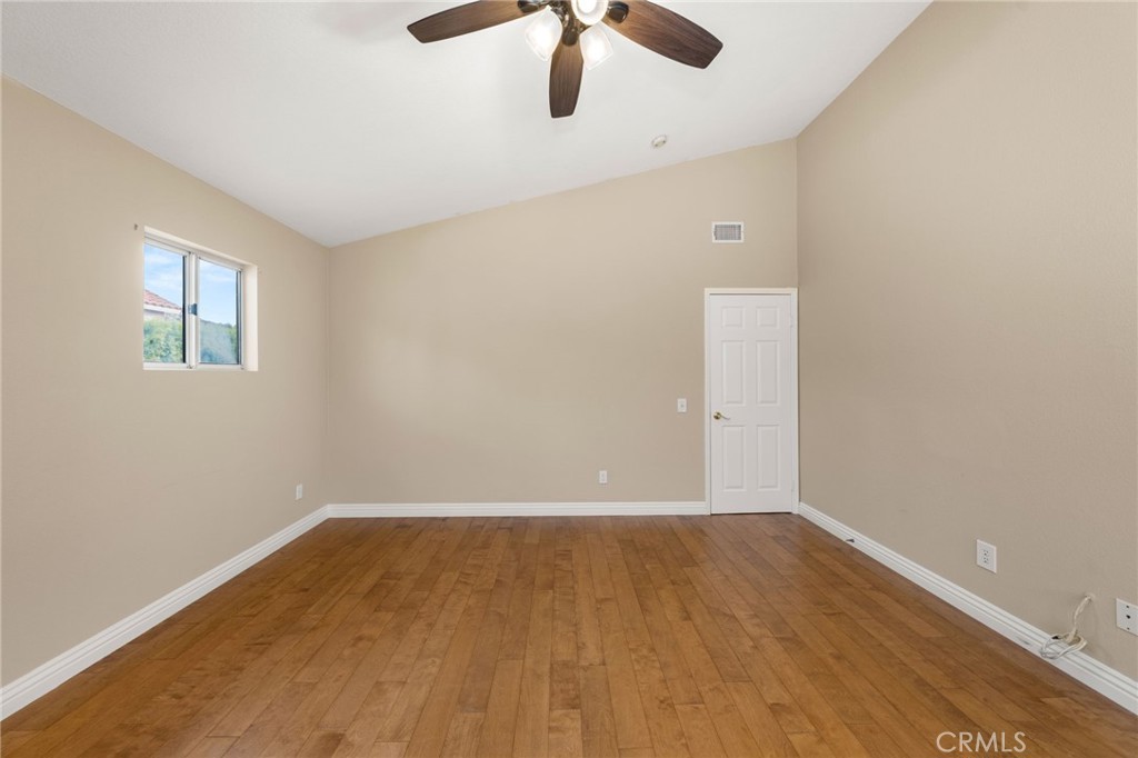 1015 La Salle Circle