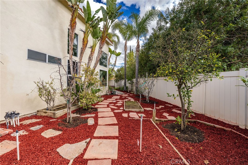 1015 La Salle Circle