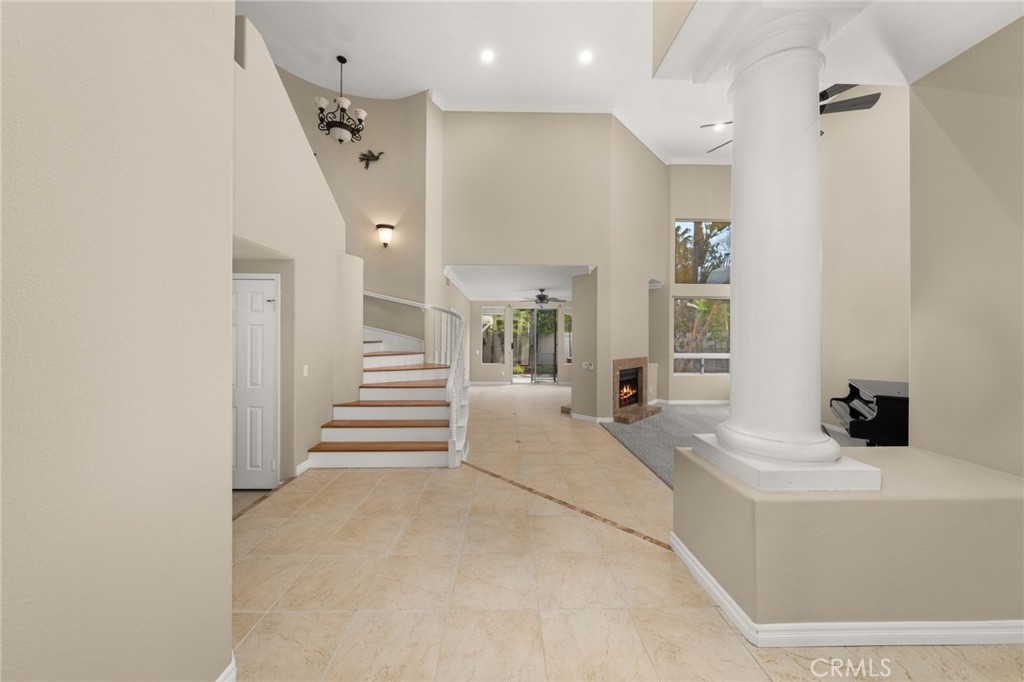 1015 La Salle Circle