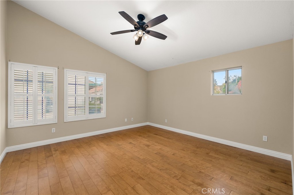 1015 La Salle Circle