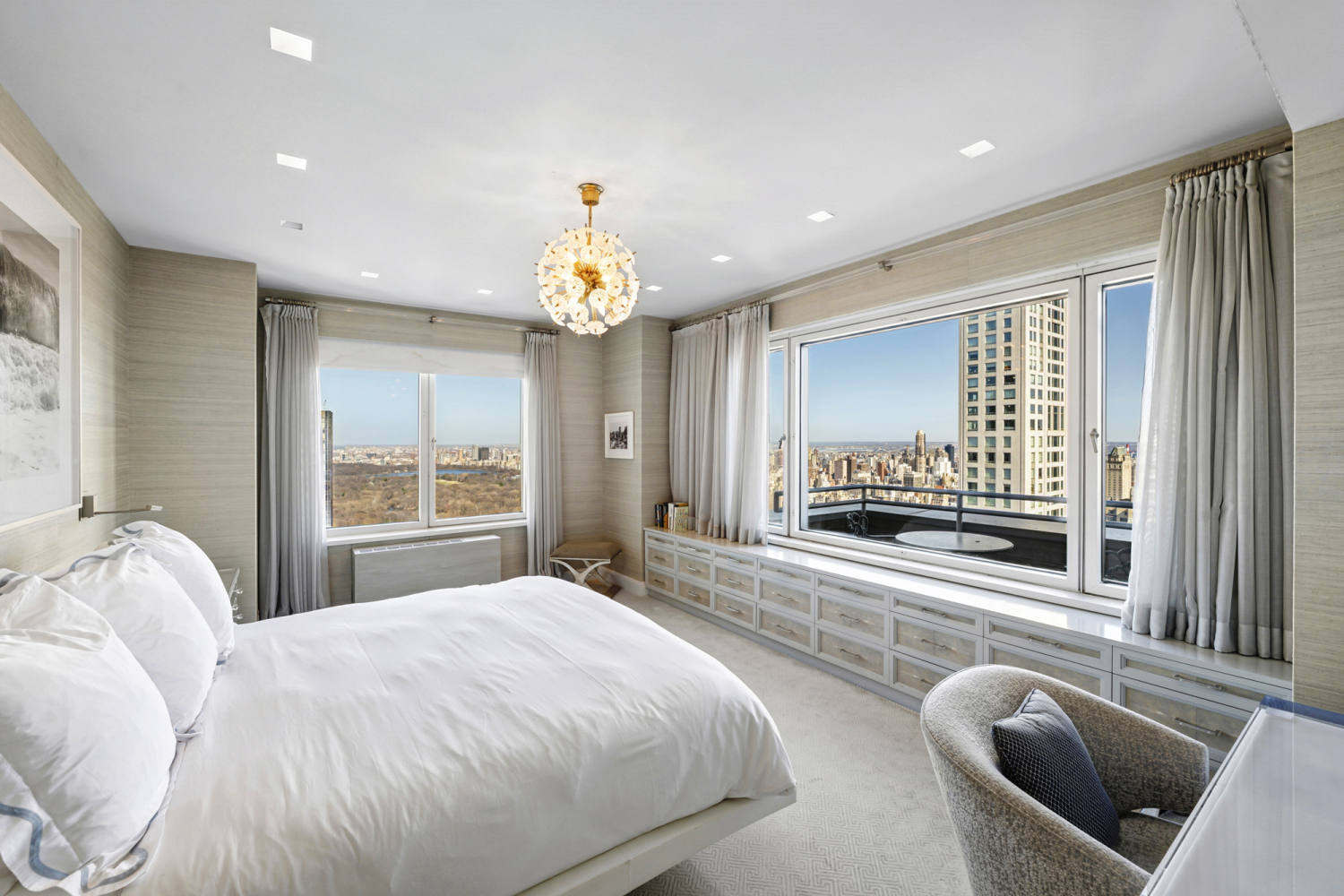 301 W 57TH Street 52C