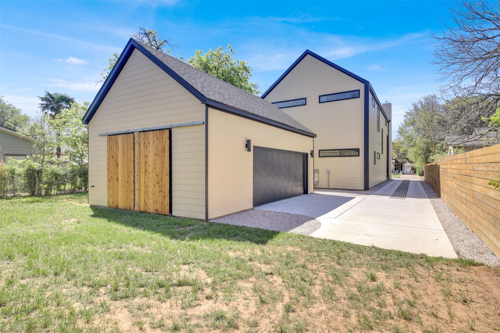 1310 Cullen Ave