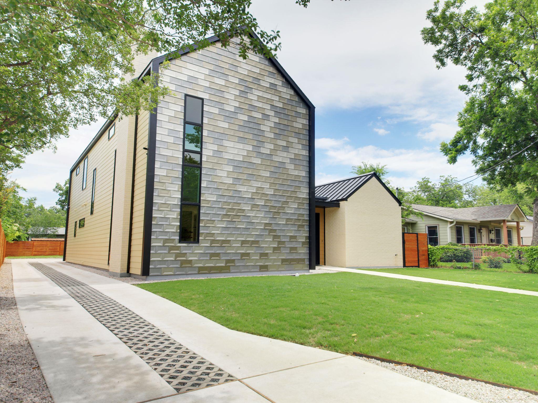 1310 Cullen Ave