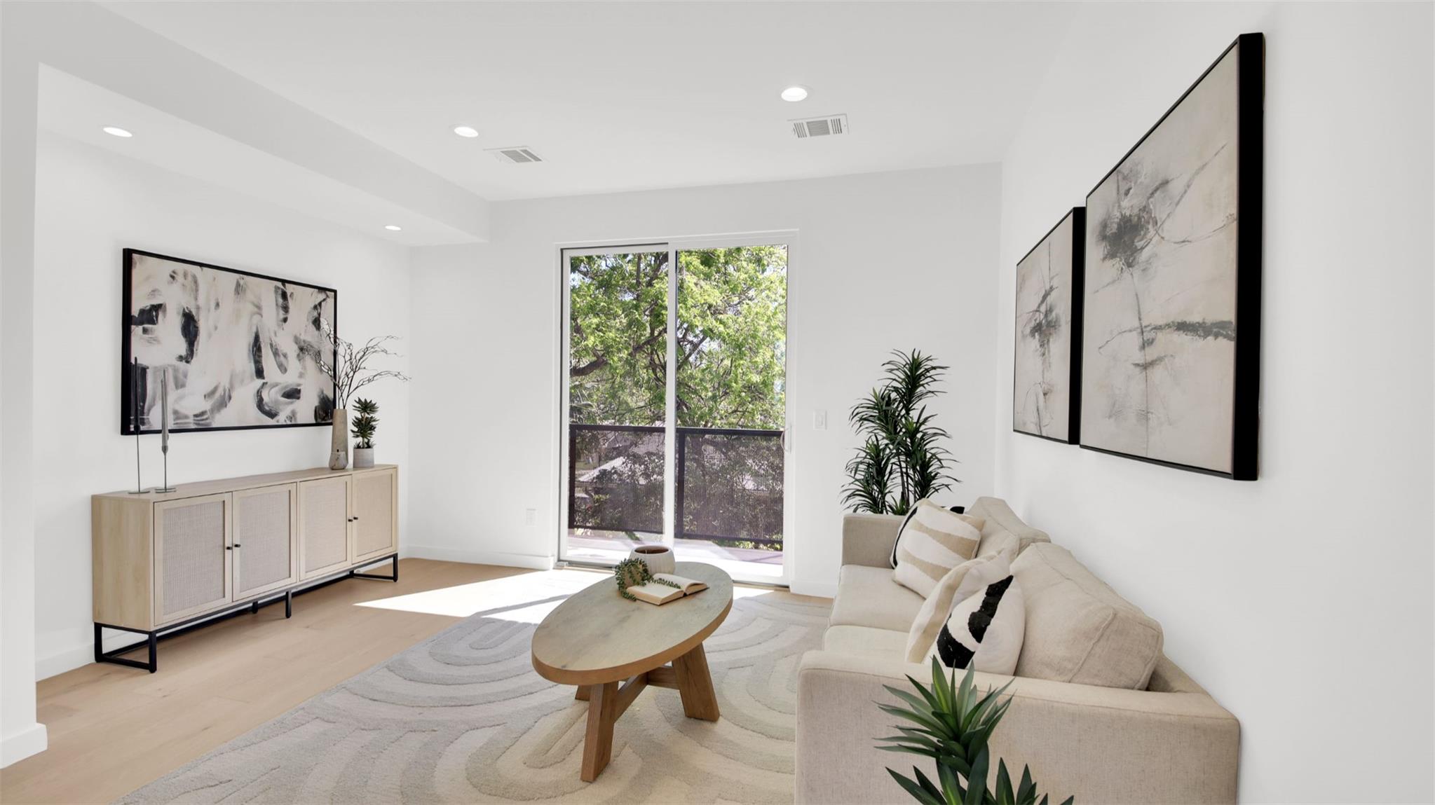 1310 Cullen Ave