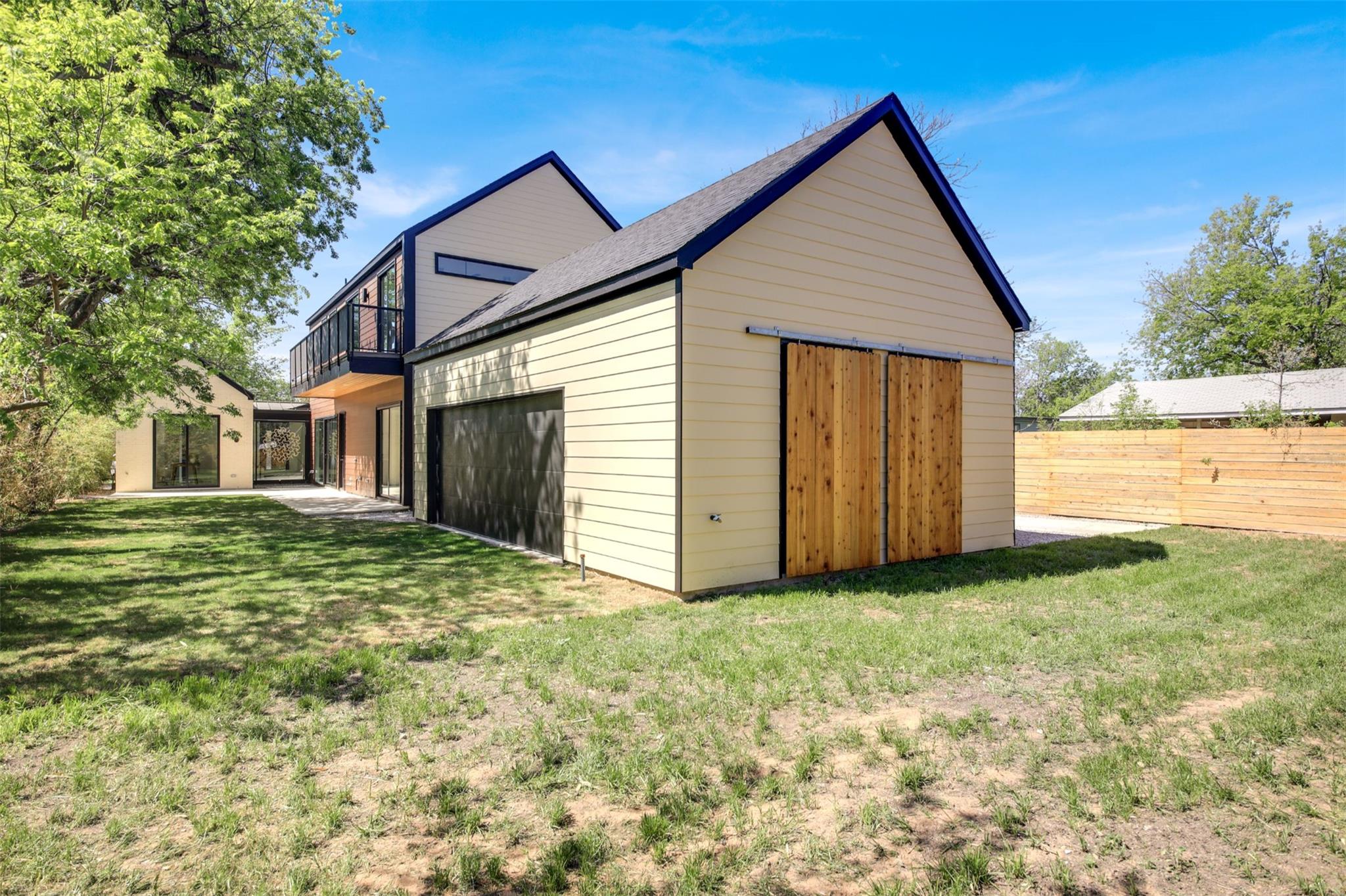 1310 Cullen Ave