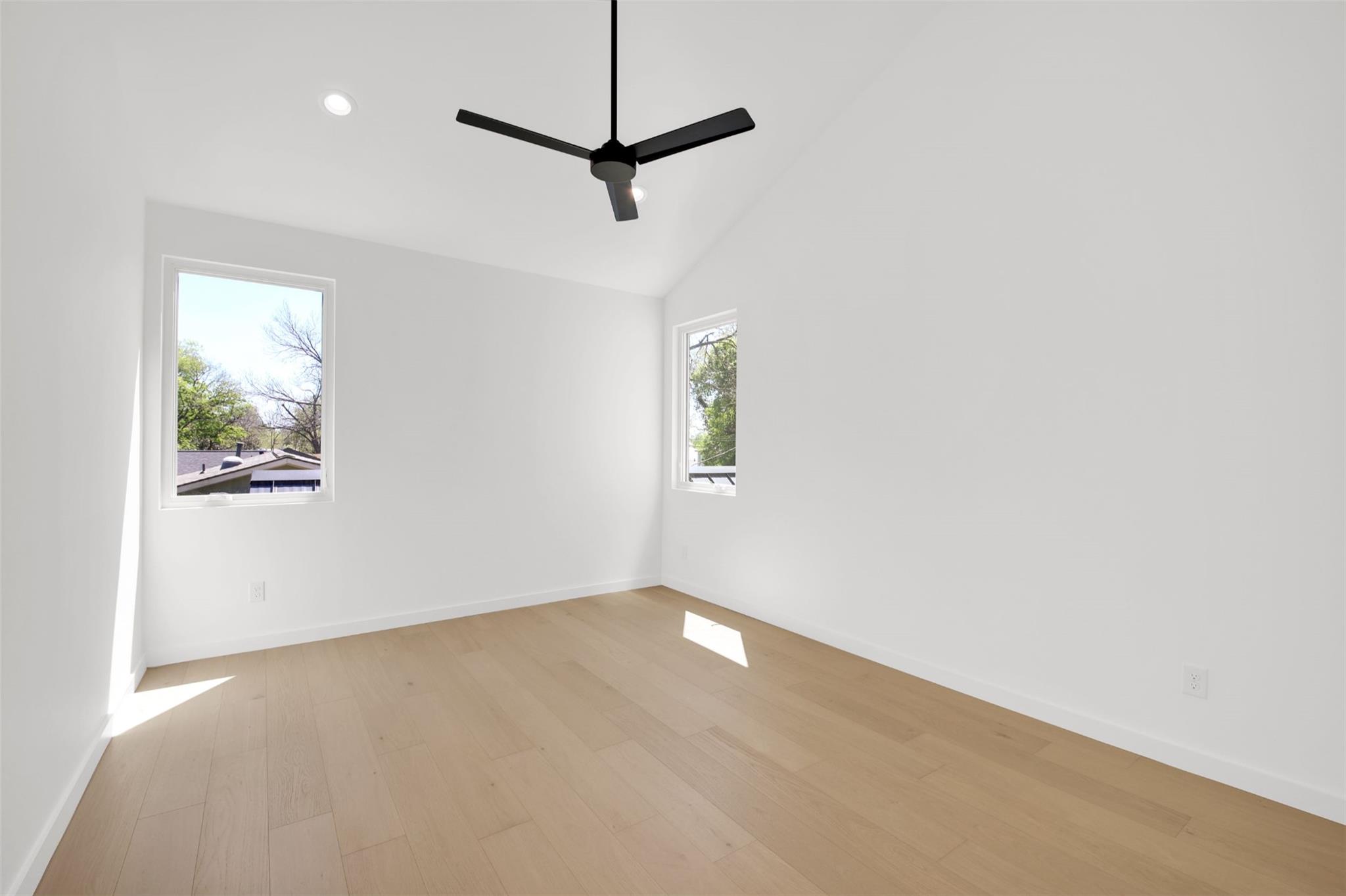 1310 Cullen Ave