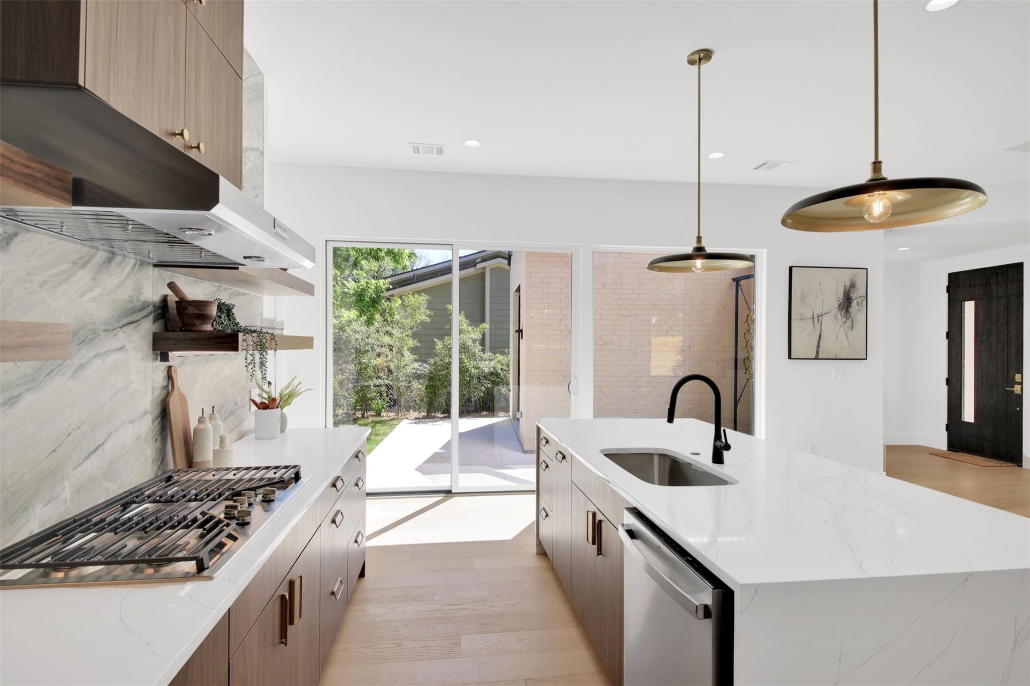 1310 Cullen Ave