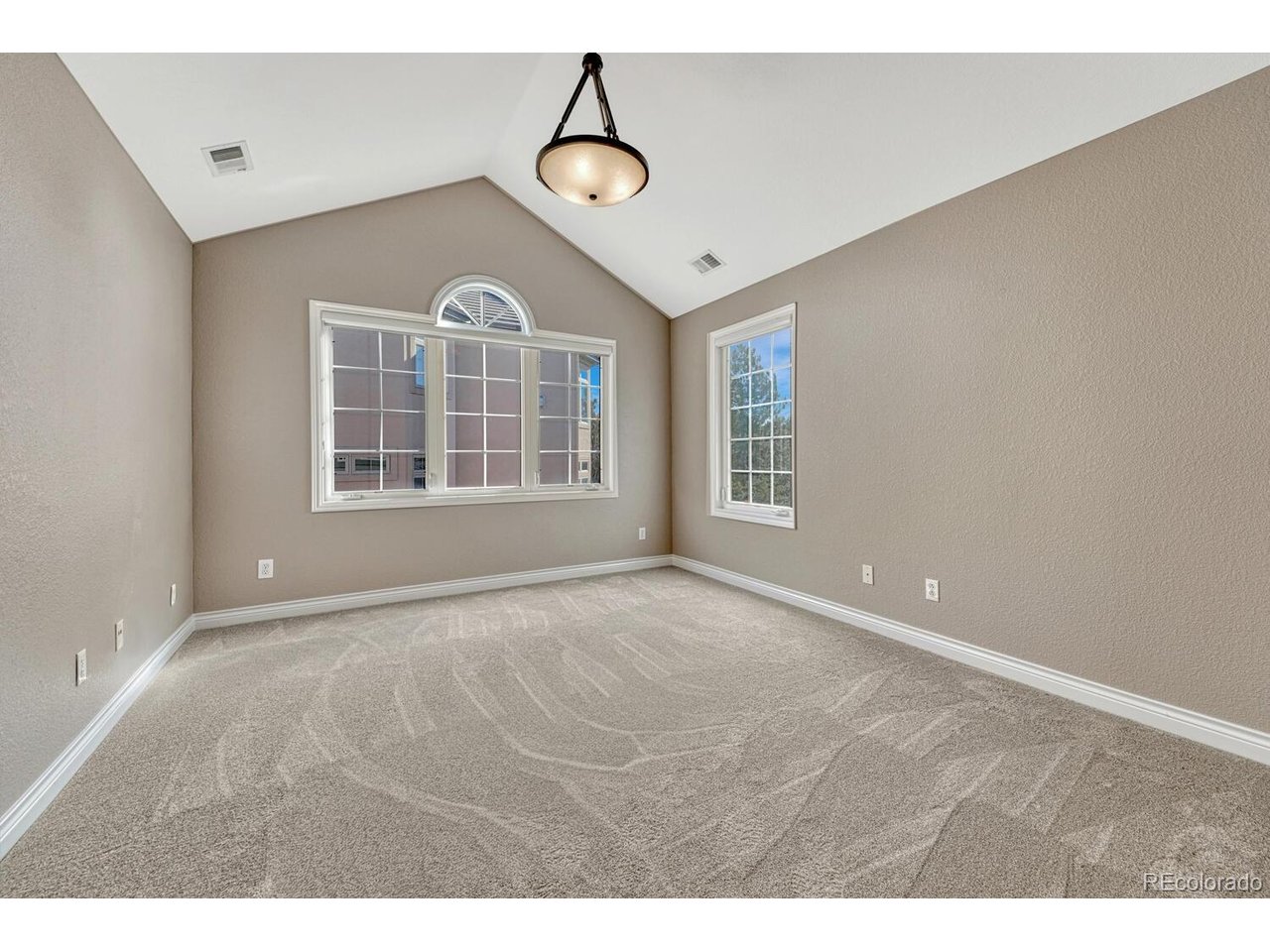 9164 E Lost Hill Trl