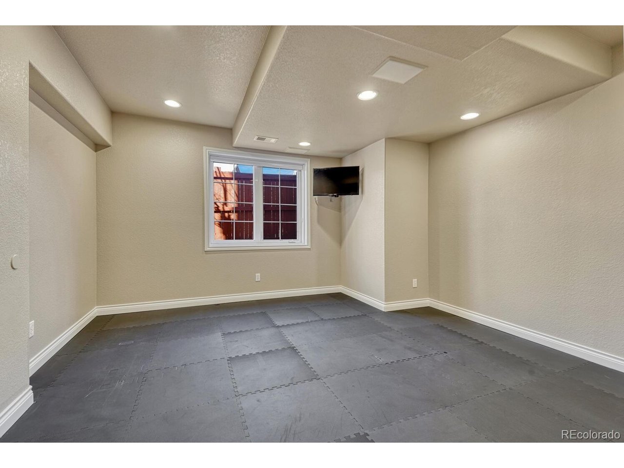 9164 E Lost Hill Trl