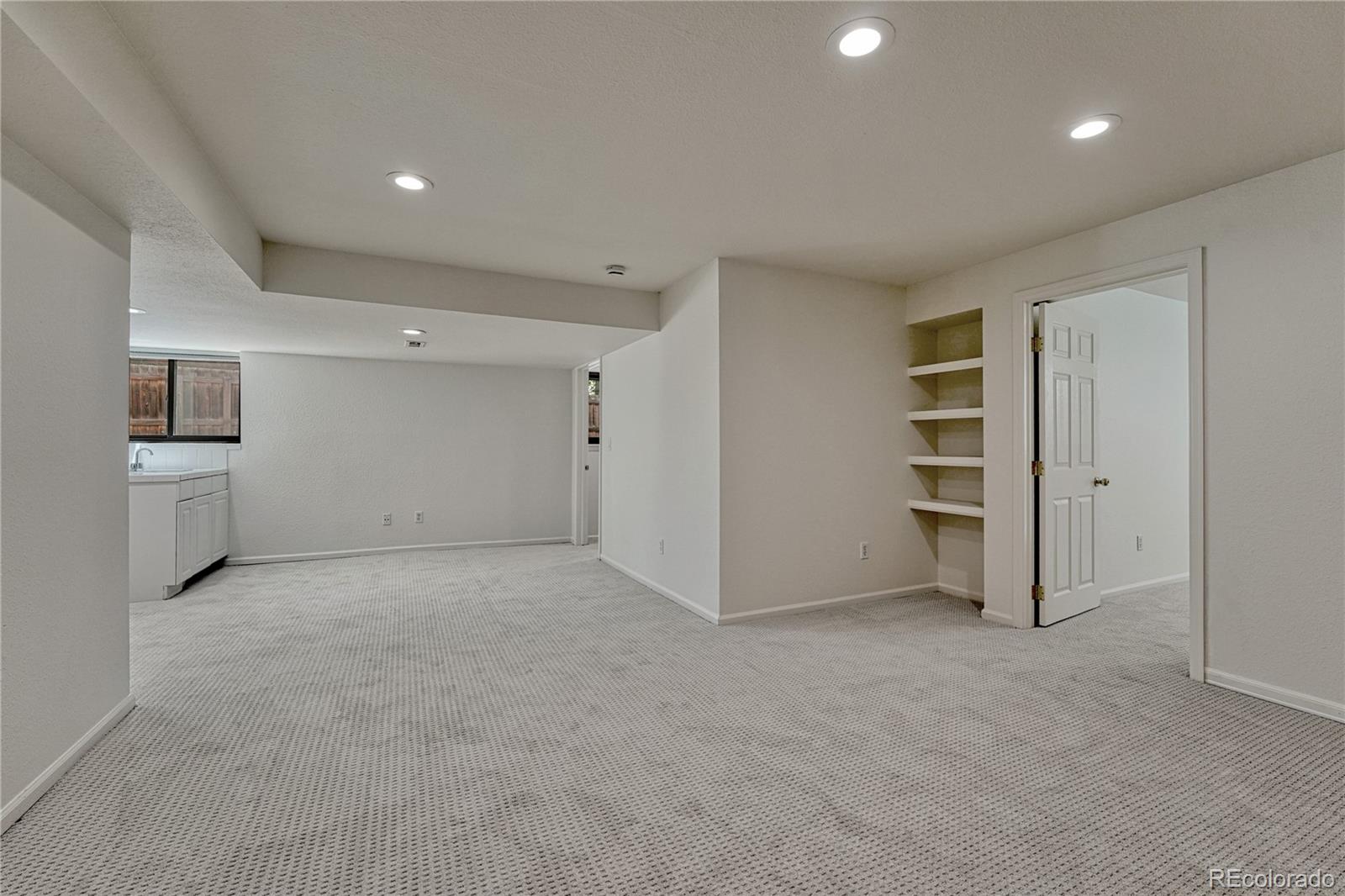 5672 S Hanover Way