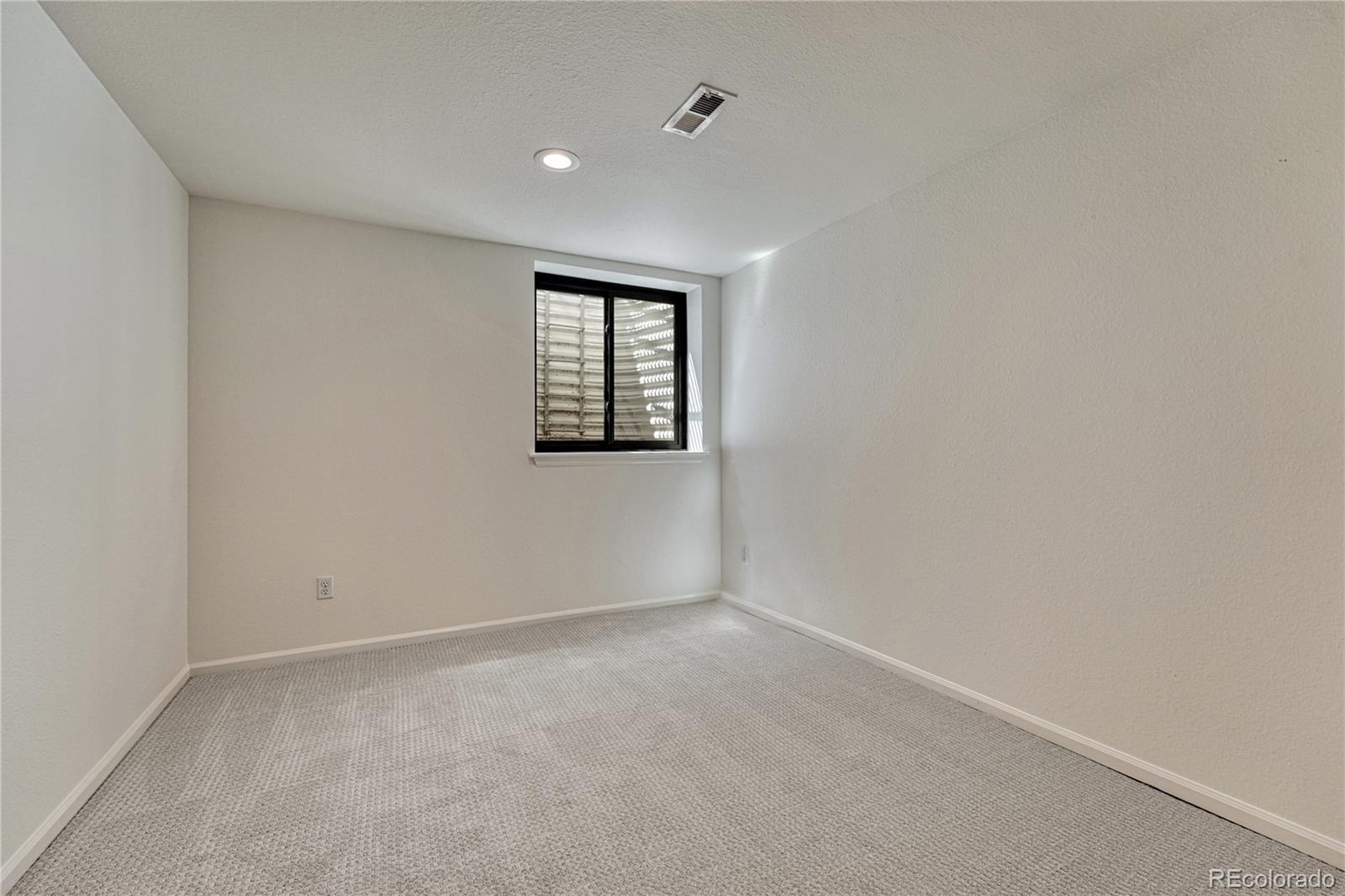 5672 S Hanover Way