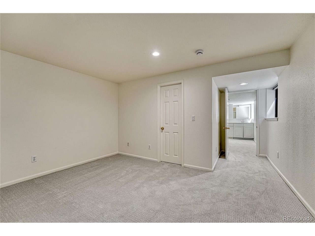 5672 S Hanover Way