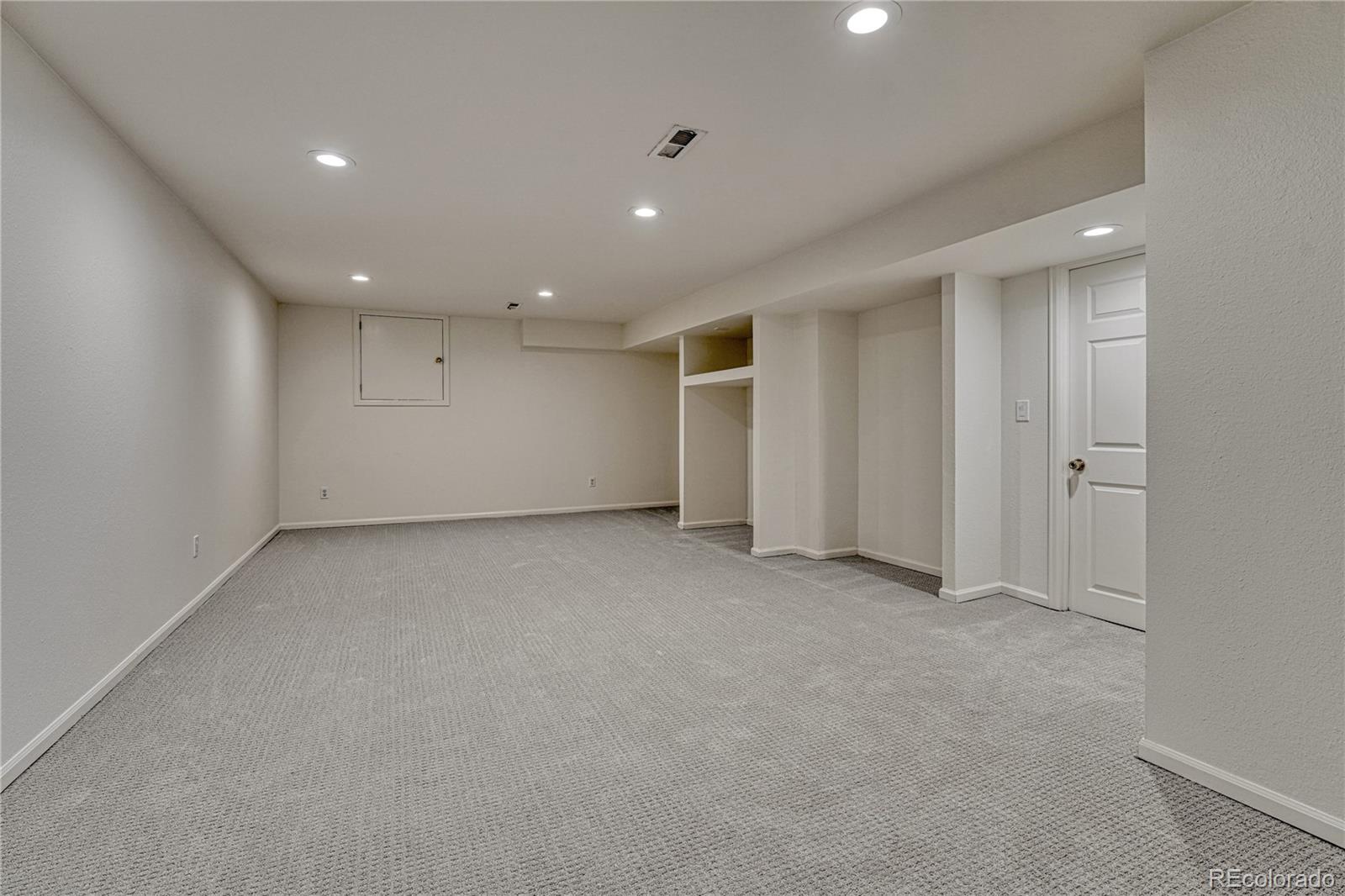 5672 S Hanover Way