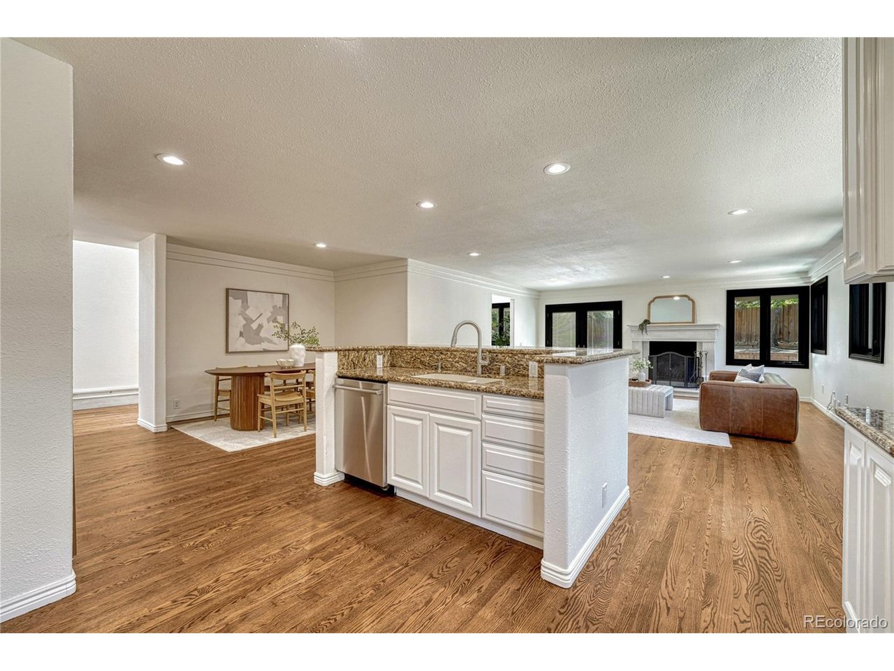 5672 S Hanover Way