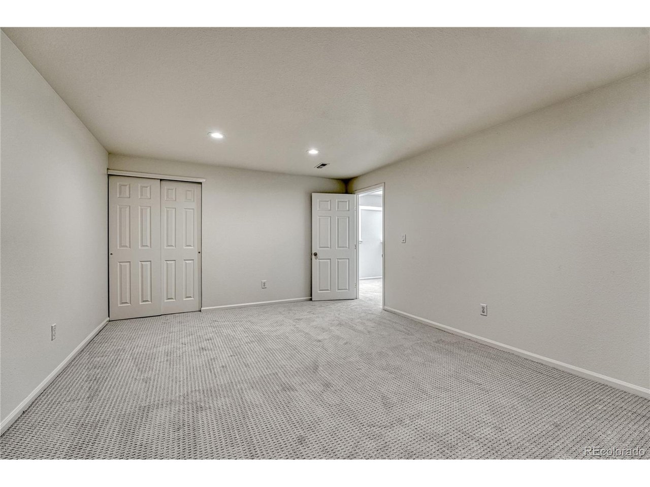 5672 S Hanover Way