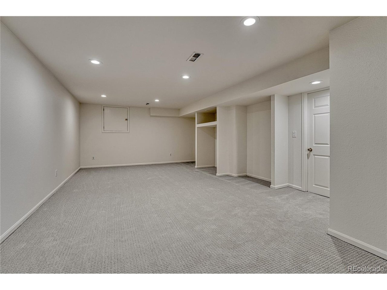 5672 S Hanover Way